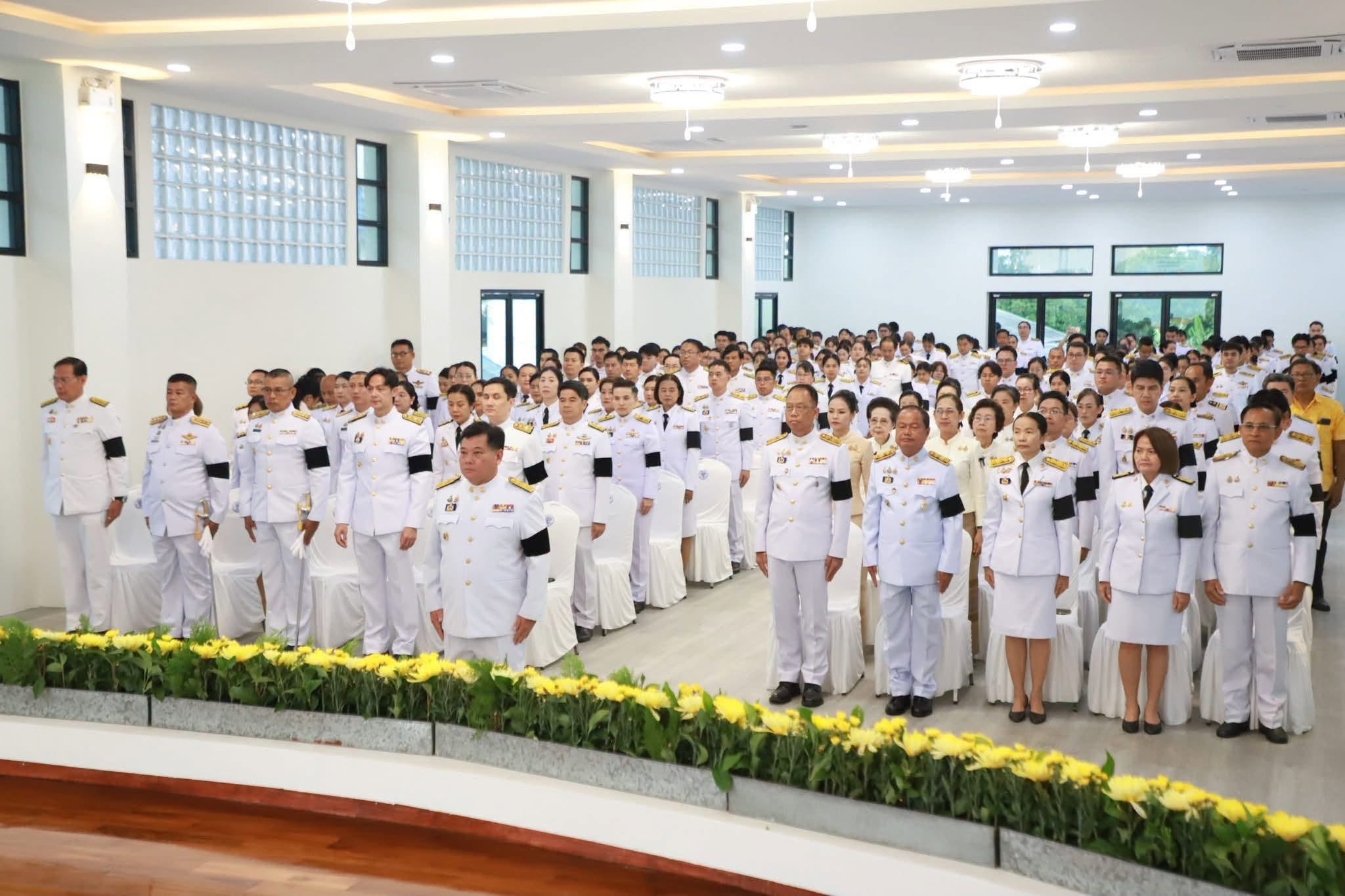 title - ส.ป.ก.อ่างทอง ร่วมพิธีถวายเครื่องราชสักการะและวางพานพุ่ม และพิธีจุดเทียนชัยถวายพระพรชัยมงคล กิจกรรมเฉลิมพระเกียรติพระบาทสมเด็จพระเจ้าอยู่หัว เนื่องในโอกาสวันเฉลิมพระชนมพรรษา 28 กรกฎาคม 2569 